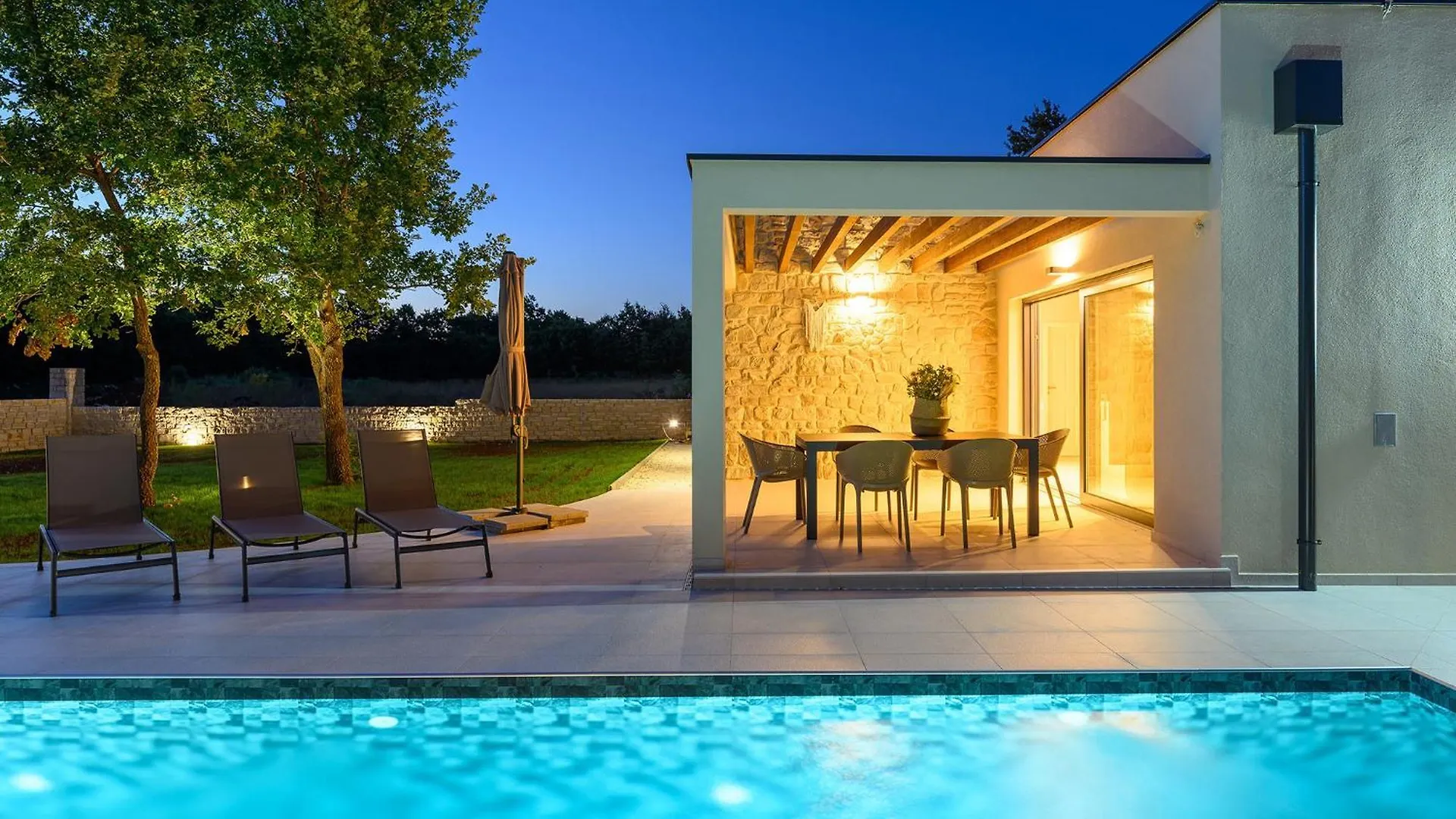 Villa Green Frame West - New Build Villa In Central Istria With Private Pool Butkovići
